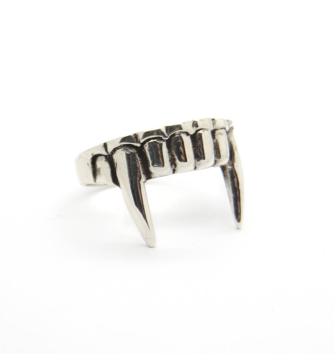 Vampire Teeth Alloy Ring