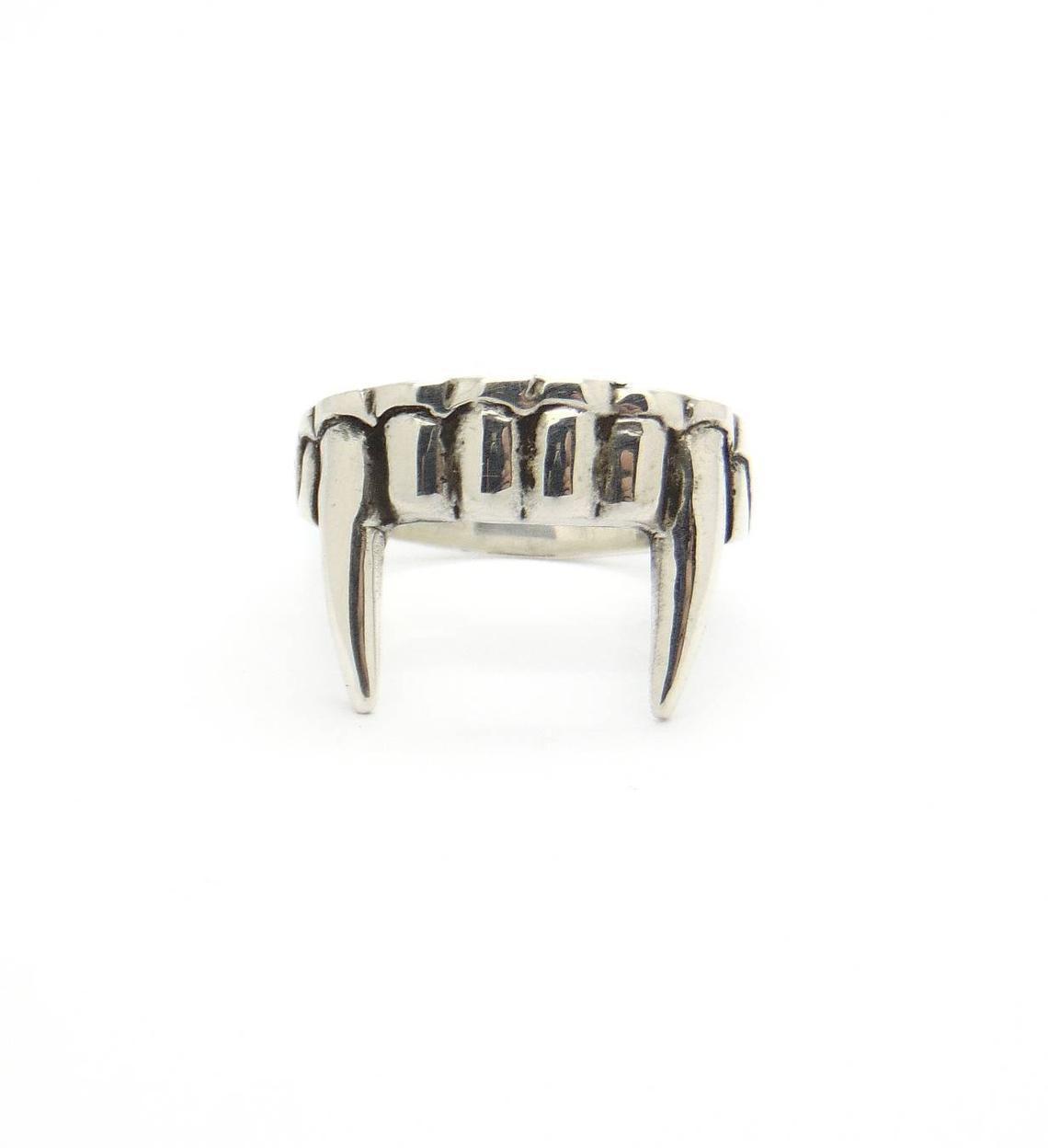 Vampire Teeth Alloy Ring
